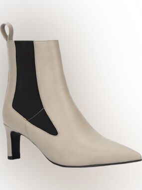 ZARA Pointed Toe Chelsea Ankle Boots in Pale Grey and Black